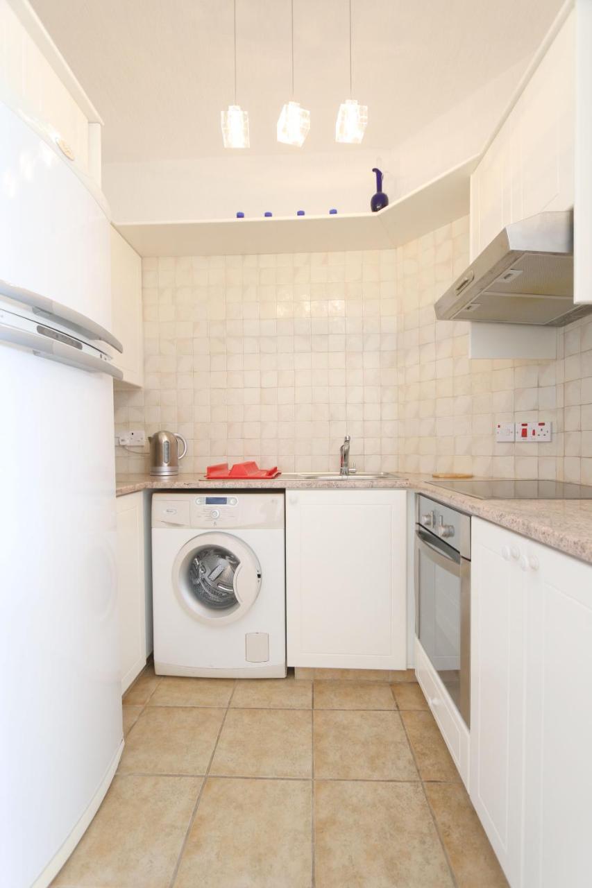 Limnaria Gardens B Apartment Пафос Екстериор снимка